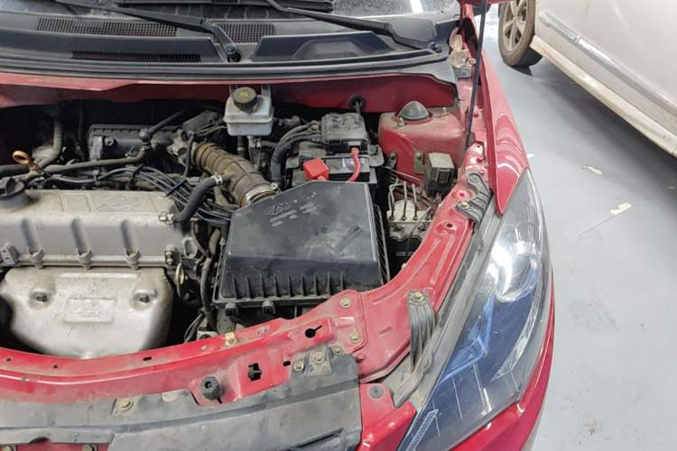 Used Chery Fengyun 2 2013 Hatchback 1.5L Manual Ruiyi Edition Engine Bay Left