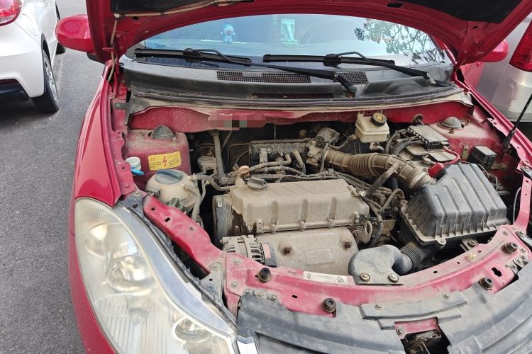Used Chery Fengyun 2 2013 Hatchback 1.5L AMT Ruìyì Edition Engine Bay Right