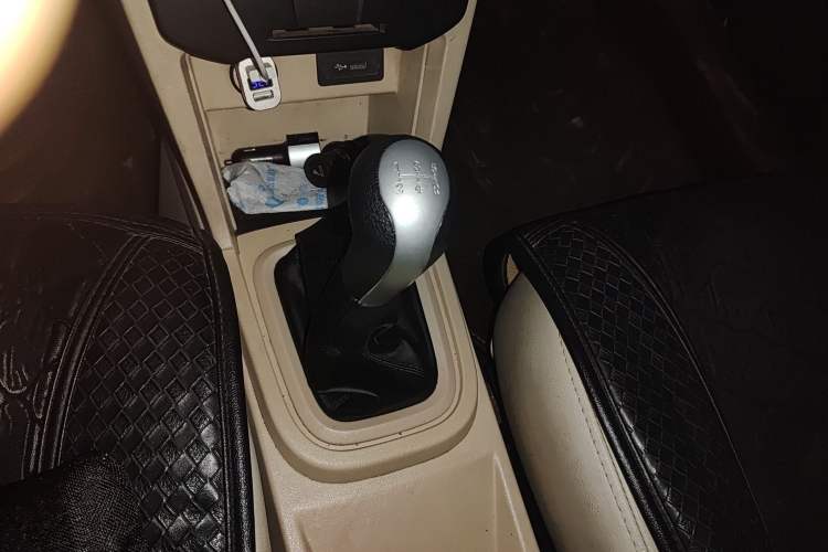 Used Chery Fengyun 2 2013 Hatchback 1.5L Manual Ruiyi Edition Gear Lever