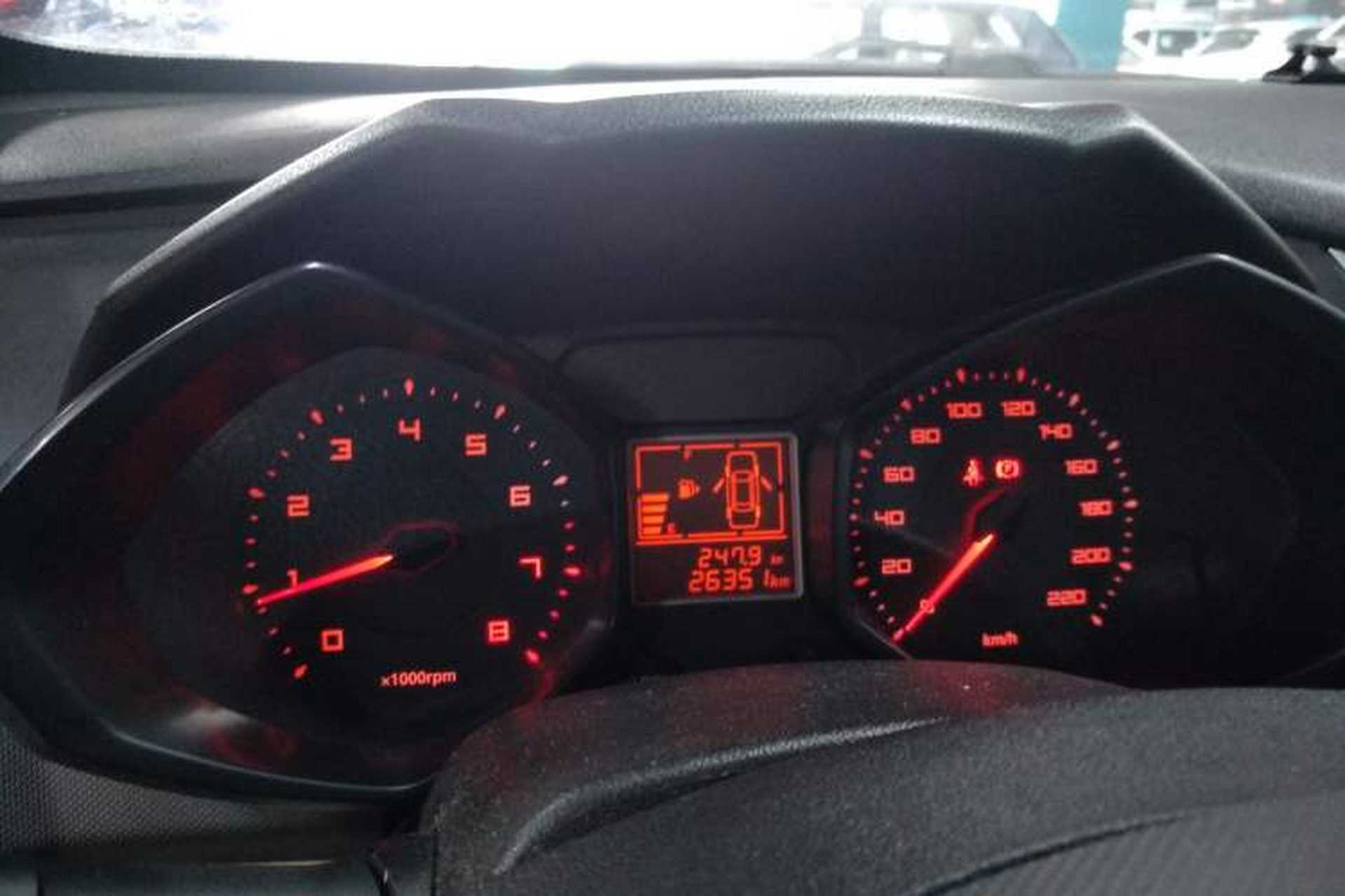 Used Chery Fengyun 2 2013 Hatchback 1.5L Manual Ruiyi Edition Instrument Cluster