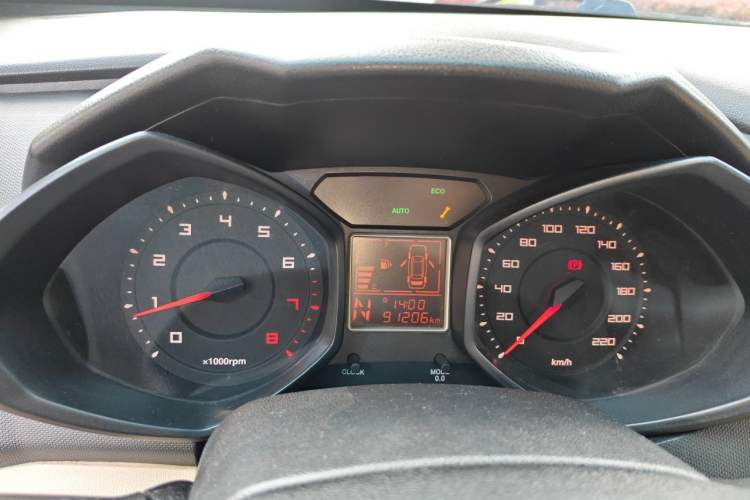 Used Chery Fengyun 2 2013 Hatchback 1.5L AMT Ruìyì Edition Instrument Cluster