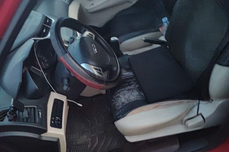 Used Chery Fengyun 2 2013 Hatchback 1.5L Manual Ruiyi Edition Left Front Seat