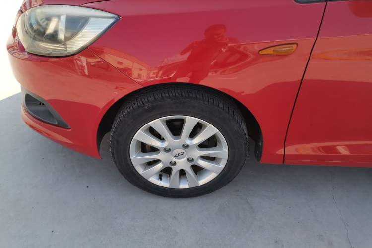 Used Chery Fengyun 2 2013 Hatchback 1.5L Manual Ruiyi Edition Left Front Wheel Hub