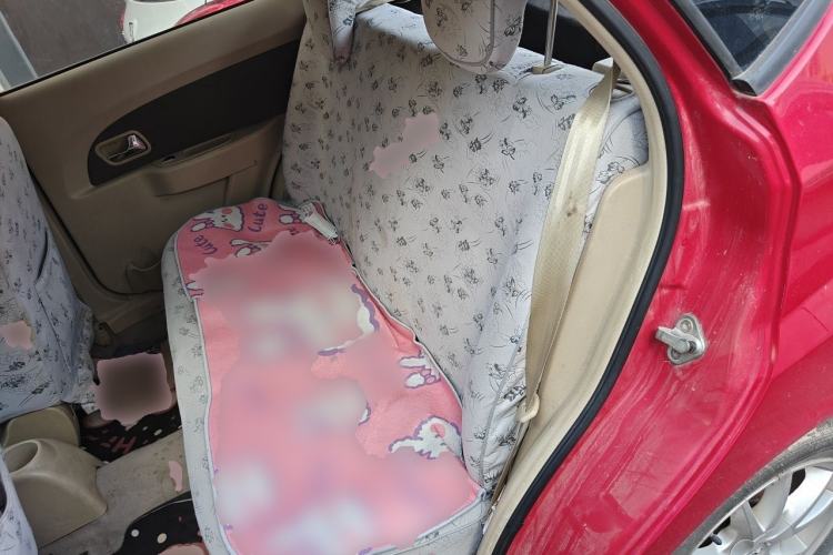 Used Chery Fengyun 2 2013 Hatchback 1.5L AMT Ruìyì Edition Left Rear Seat