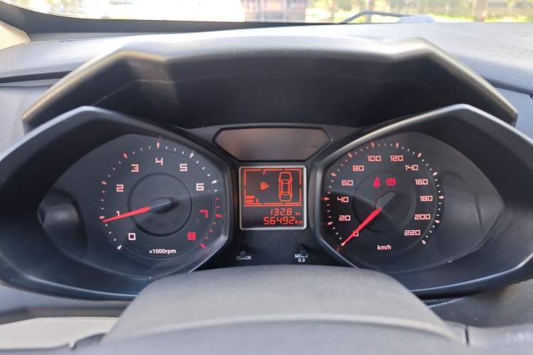 Used Chery Fengyun 2 2013 Hatchback 1.5L Manual Ruiyi Edition Odometer Close Up