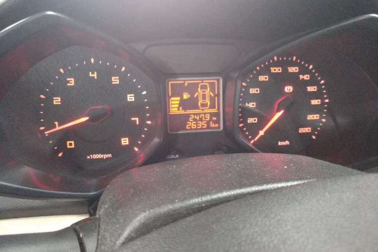 Used Chery Fengyun 2 2013 Hatchback 1.5L Manual Ruiyi Edition Odometer Close Up