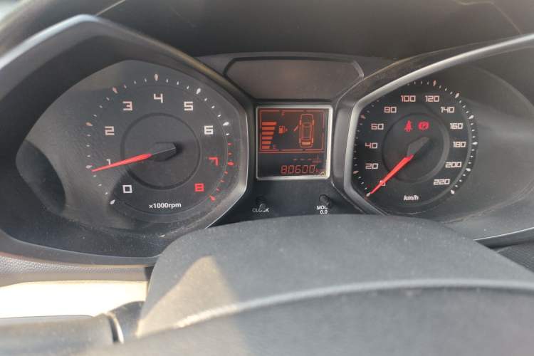 Used Chery Fengyun 2 2013 Hatchback 1.5L Manual Ruiyi Edition Odometer Close Up