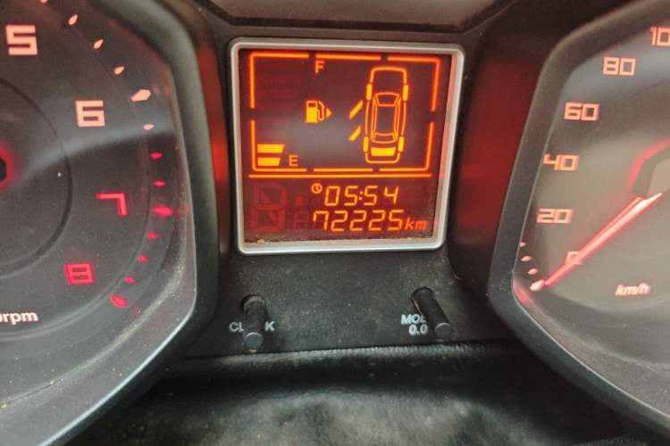 Used Chery Fengyun 2 2013 Hatchback 1.5L Manual Ruiyi Edition Odometer Close Up
