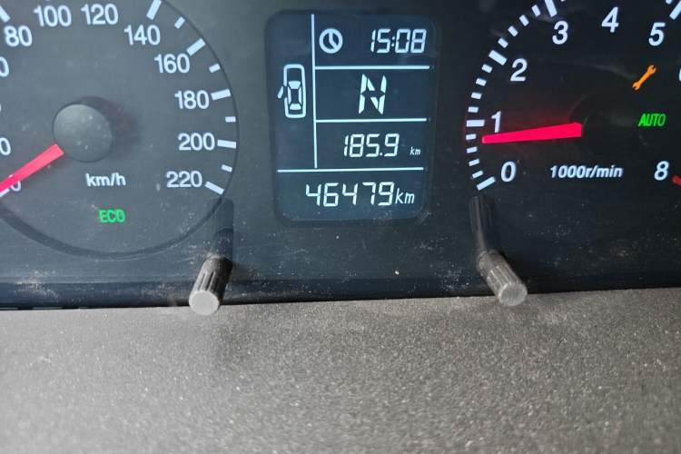 Used Chery Fengyun 2 2013 Hatchback 1.5L AMT Ruìyì Edition Odometer Close Up