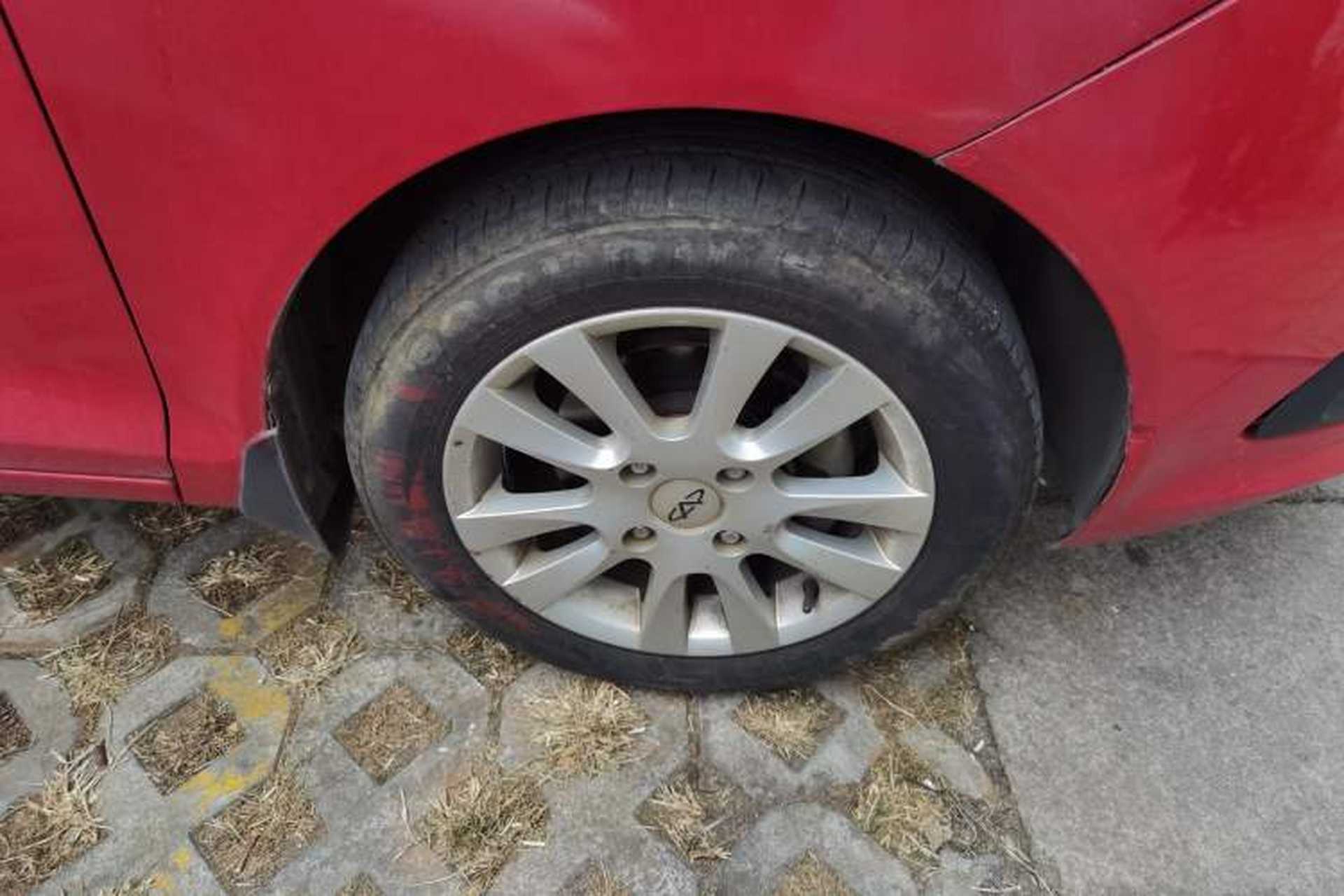 Used Chery Fengyun 2 2013 Hatchback 1.5L Manual Ruiyi Edition Right Front Wheel Hub