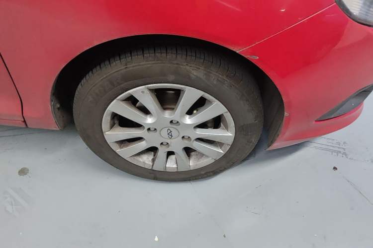 Used Chery Fengyun 2 2013 Hatchback 1.5L Manual Ruiyi Edition Right Front Wheel Hub