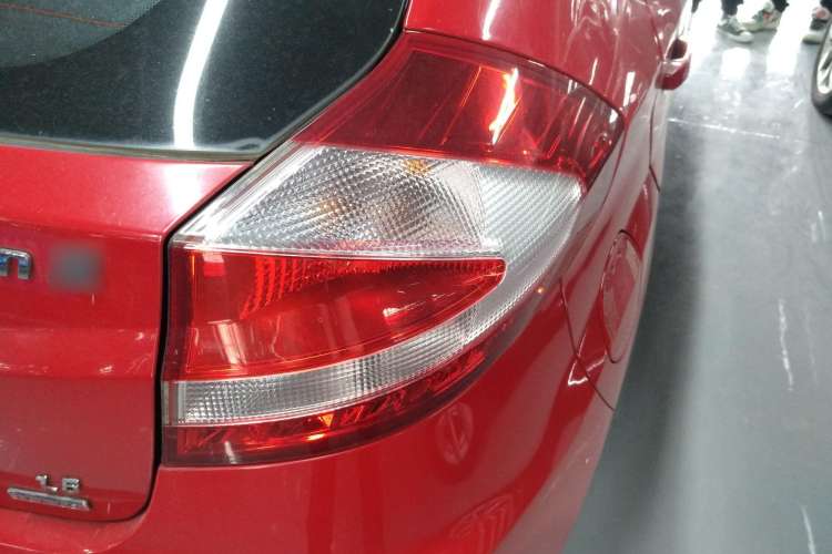 Used Chery Fengyun 2 2013 Hatchback 1.5L Manual Ruiyi Edition Right Rear Taillight