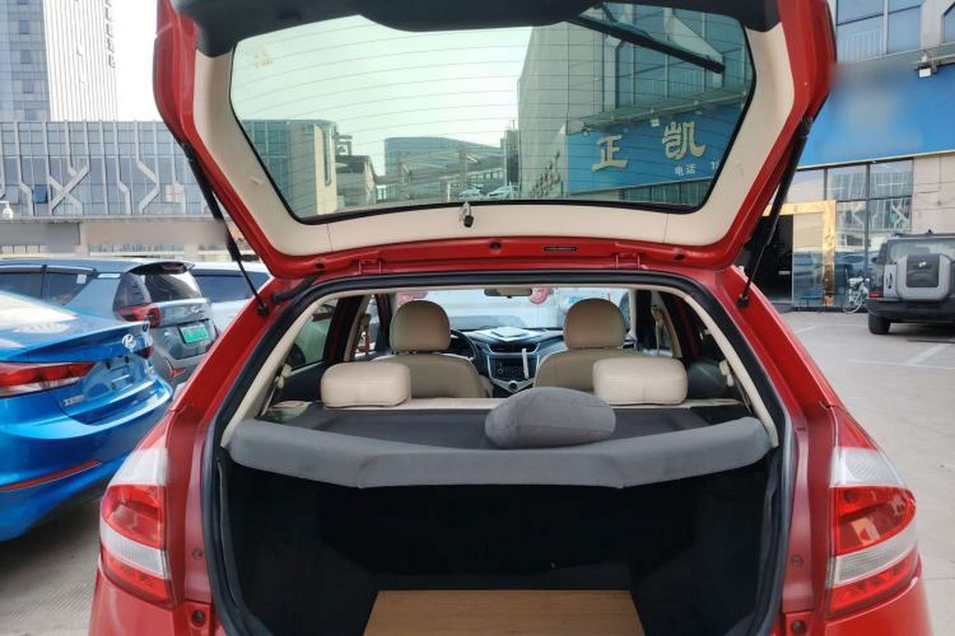Used Chery Fengyun 2 2013 Hatchback 1.5L Manual Kuaiyi Edition Trunk
