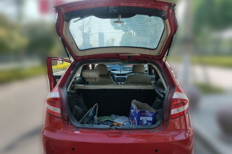 Used Chery Fengyun 2 2013 Hatchback 1.5L Manual Ruiyi Edition Trunk