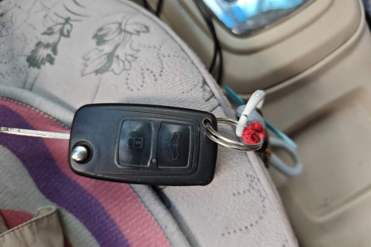 Used Chery Fengyun 2 2013 Hatchback 1.5L AMT Ruìyì Edition Vehicle Key
