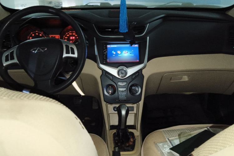 Used Chery Fengyun 2 2013 Hatchback 1.5L Manual Ruiyi Edition Center Console