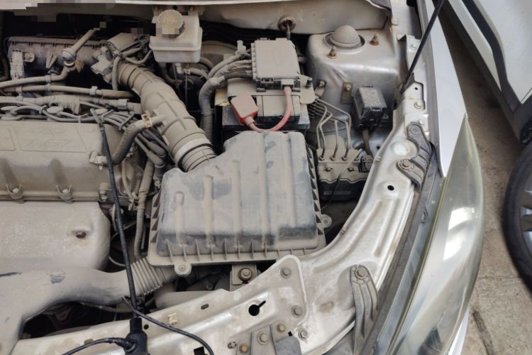 Used Chery Fengyun 2 2013 Hatchback 1.5L AMT Ruìyì Edition Engine Bay Left