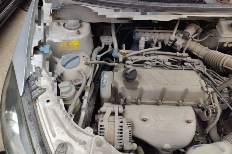 Used Chery Fengyun 2 2013 Hatchback 1.5L AMT Ruìyì Edition Engine Bay Right
