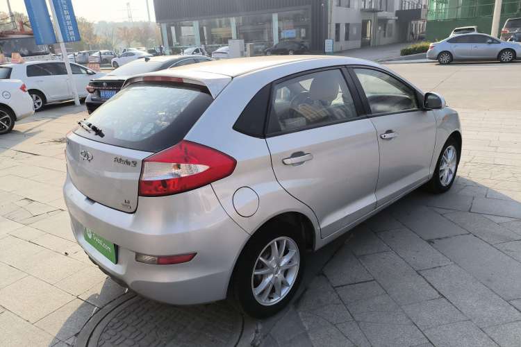 Used Chery Fengyun 2 2013 Hatchback 1.5L Manual Kuaiyi Edition Exterior 3