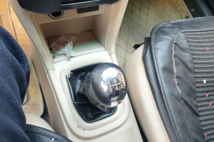 Used Chery Fengyun 2 2013 Hatchback 1.5L Manual Ruiyi Edition Gear Lever