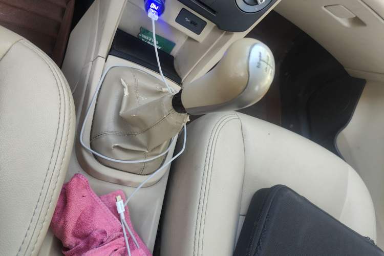 Used Chery Fengyun 2 2013 Hatchback 1.5L Manual Ruiyi Edition Gear Lever