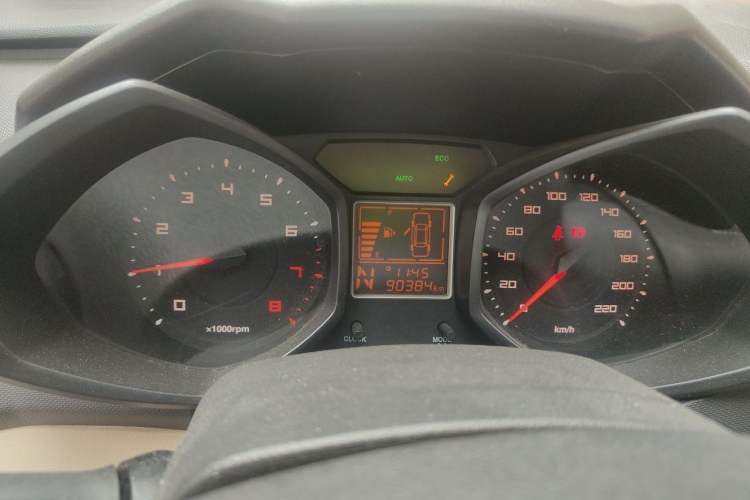 Used Chery Fengyun 2 2013 Hatchback 1.5L AMT Ruìyì Edition Instrument Cluster