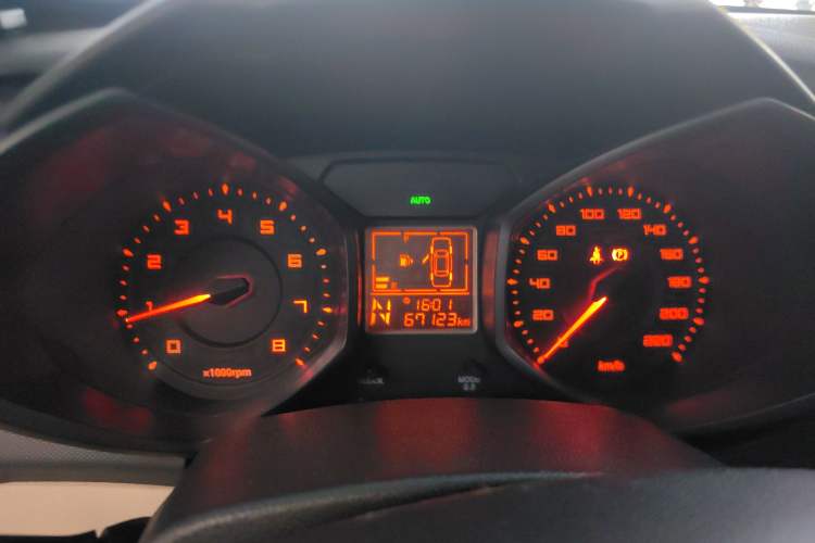 Used Chery Fengyun 2 2013 Hatchback 1.5L AMT Ruìyì Edition Instrument Cluster