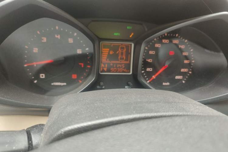 Used Chery Fengyun 2 2013 Hatchback 1.5L AMT Ruìyì Edition Odometer Close Up