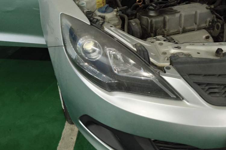 Used Chery Fengyun 2 2013 Hatchback 1.5L Manual Ruiyi Edition Right Front Headlight