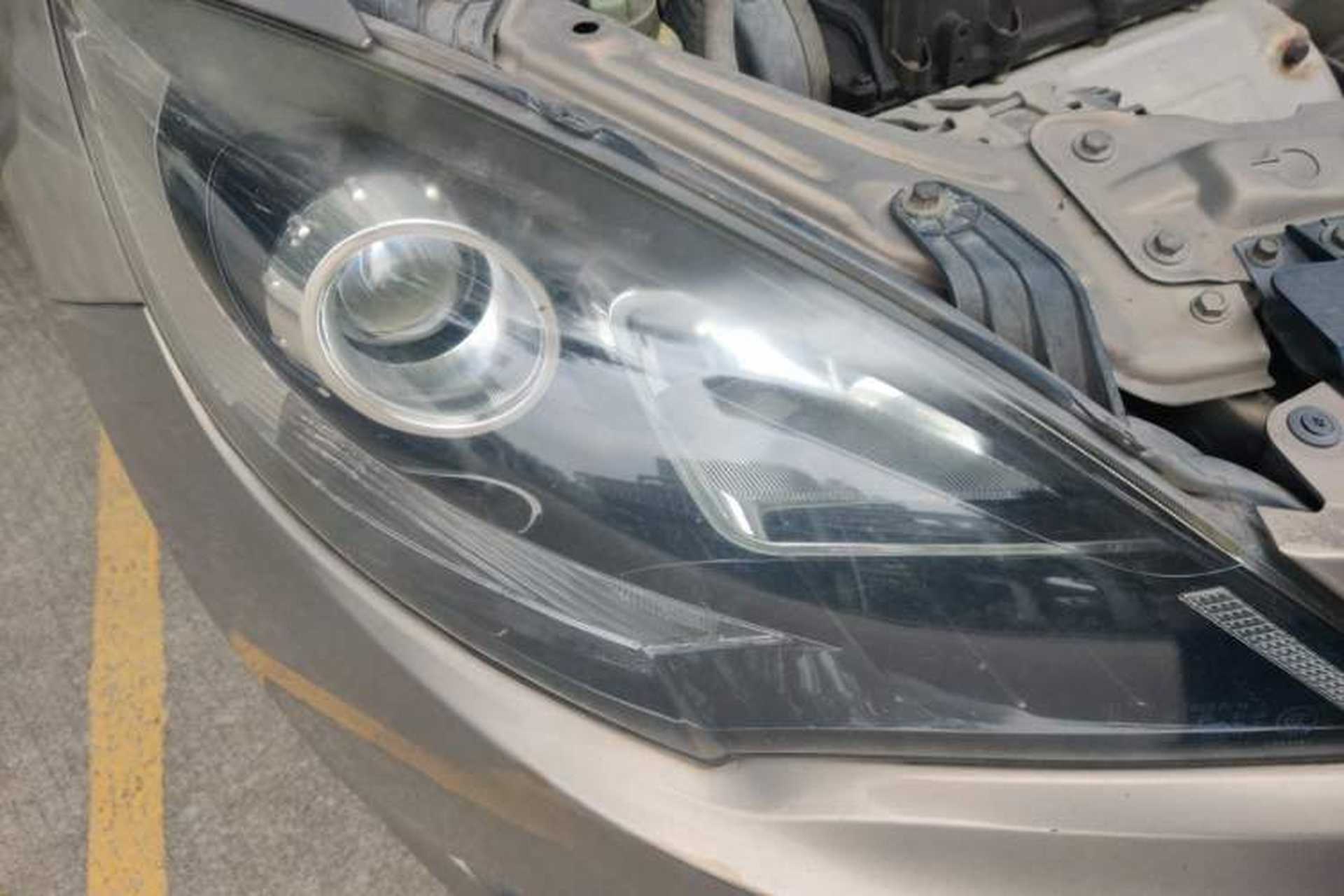Used Chery Fengyun 2 2013 Hatchback 1.5L AMT Ruìyì Edition Right Front Headlight