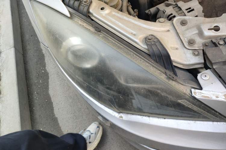 Used Chery Fengyun 2 2013 Hatchback 1.5L Manual Ruiyi Edition Right Front Headlight
