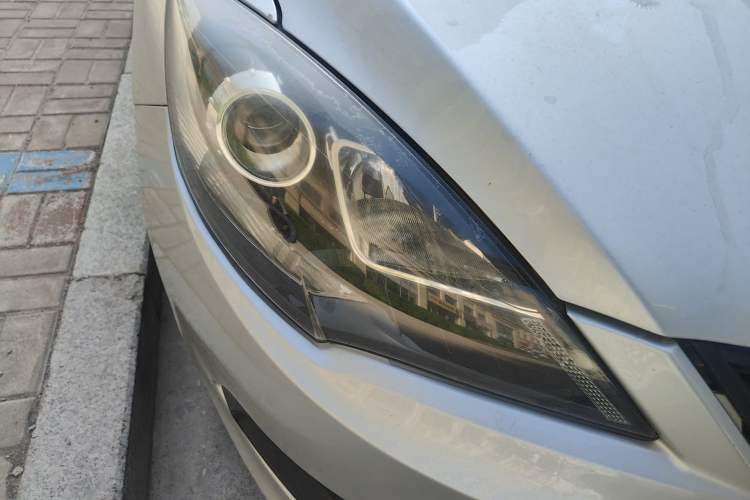Used Chery Fengyun 2 2013 Hatchback 1.5L Manual Ruiyi Edition Right Front Headlight