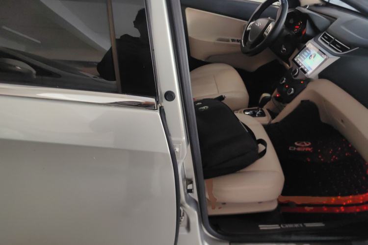 Used Chery Fengyun 2 2013 Hatchback 1.5L AMT Ruìyì Edition Right Front Seat