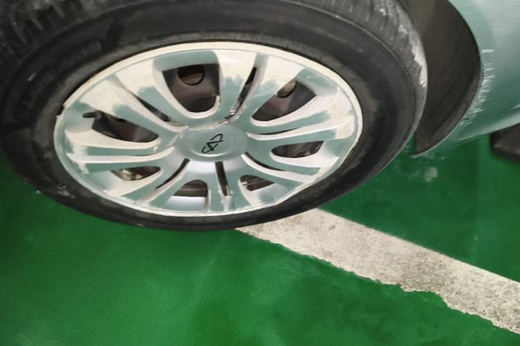Used Chery Fengyun 2 2013 Hatchback 1.5L Manual Ruiyi Edition Right Front Wheel Hub
