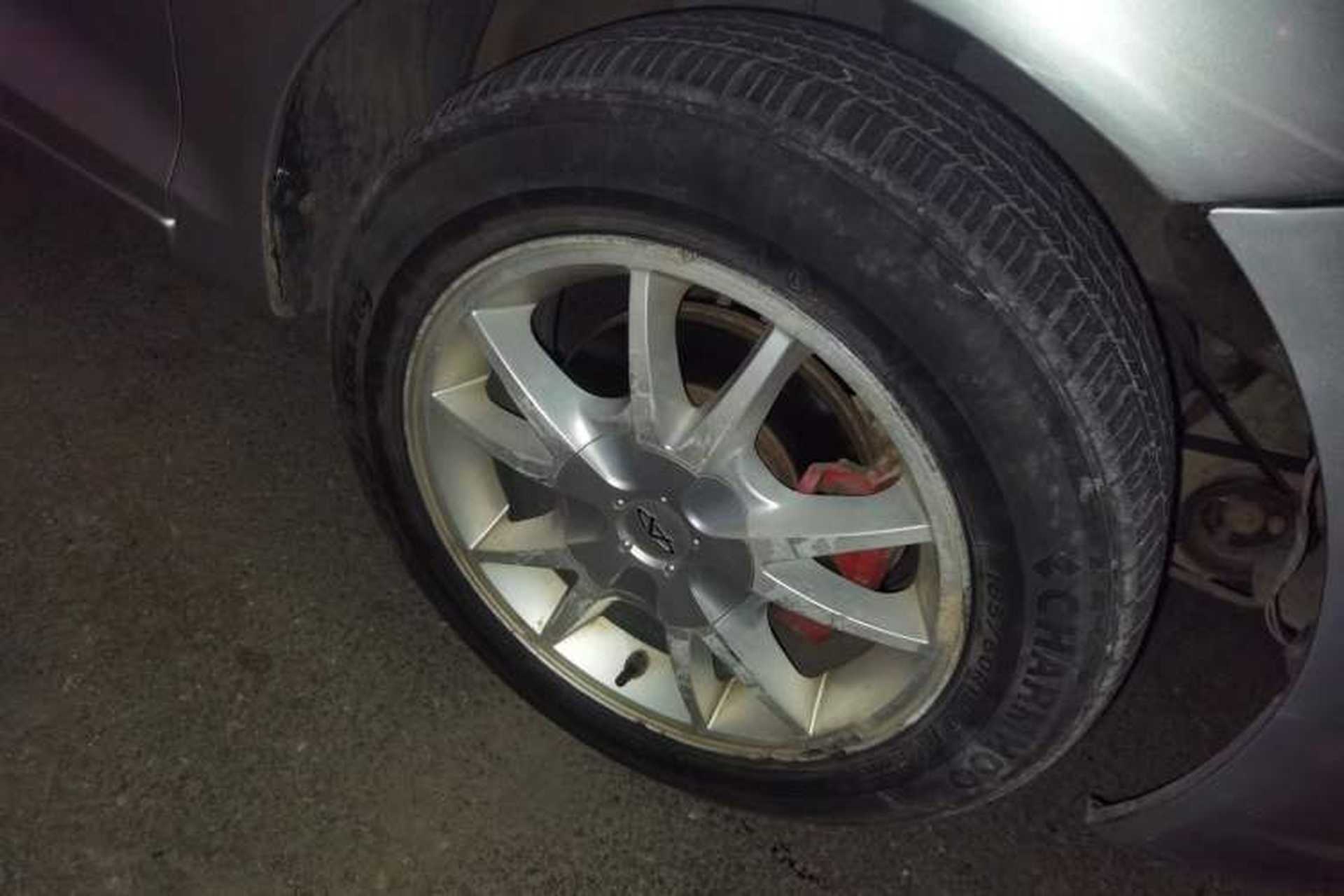 Used Chery Fengyun 2 2013 Hatchback 1.5L Manual Kuaiyi Edition Right Front Wheel Hub