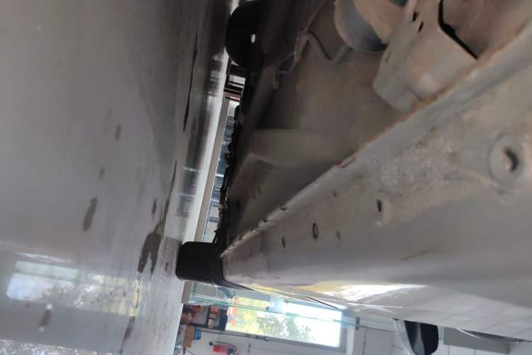 Used Chery Fengyun 2 2013 Hatchback 1.5L AMT Ruìyì Edition Right Side Sill