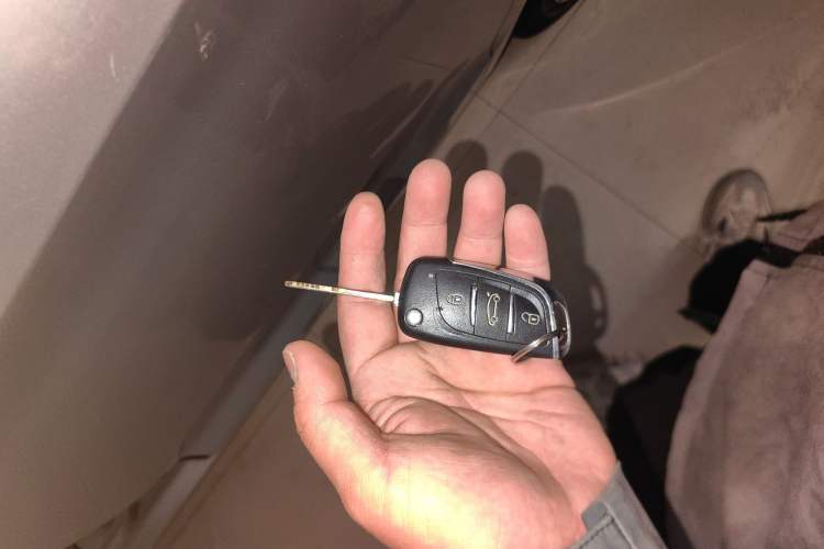 Used Chery Fengyun 2 2013 Hatchback 1.5L AMT Ruìyì Edition Vehicle Key