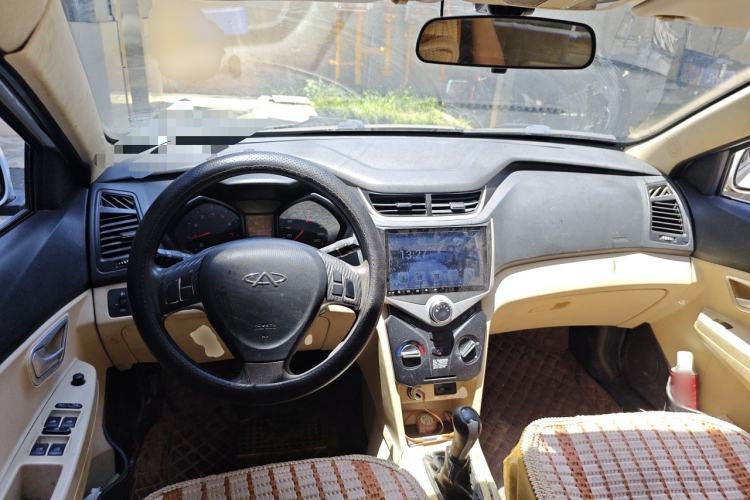 Used Chery Fengyun 2 2013 Hatchback 1.5L Manual Ruiyi Edition Center Console