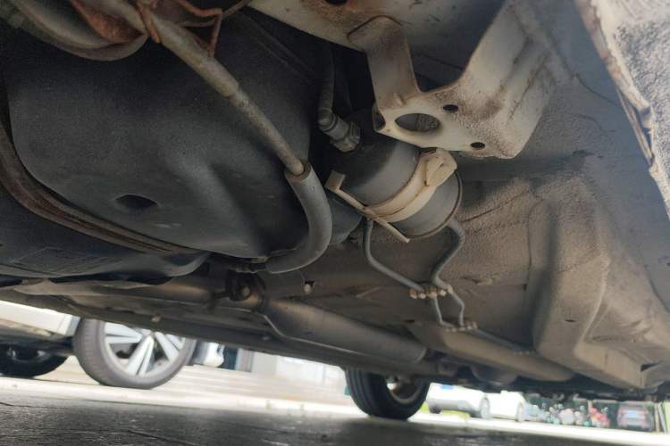Used Chery Fengyun 2 2013 Hatchback 1.5L AMT Ruìyì Edition Chassis Rear Right