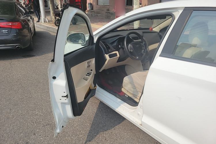 Used Chery Fengyun 2 2013 Hatchback 1.5L Manual Ruiyi Edition Driver Seat