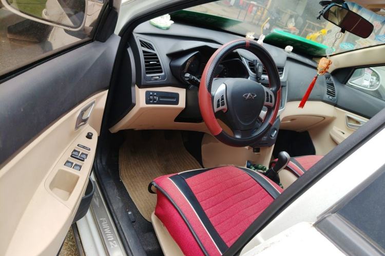 Used Chery Fengyun 2 2013 Hatchback 1.5L Manual Ruiyi Edition Driver Seat