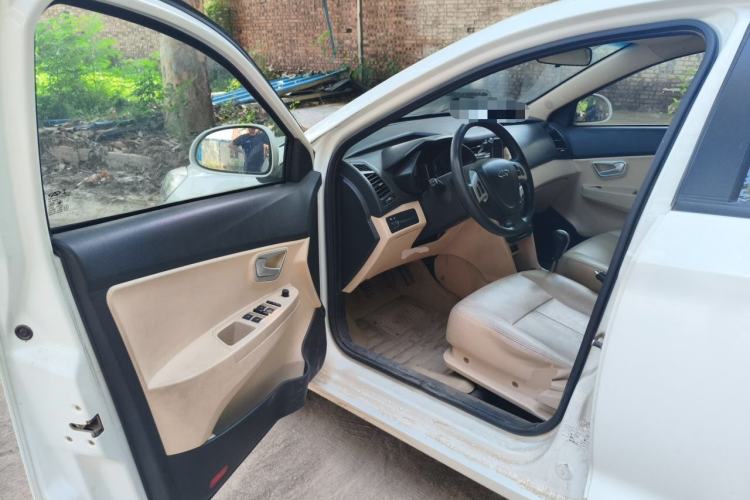 Used Chery Fengyun 2 2013 Hatchback 1.5L Manual Ruiyi Edition Driver Seat
