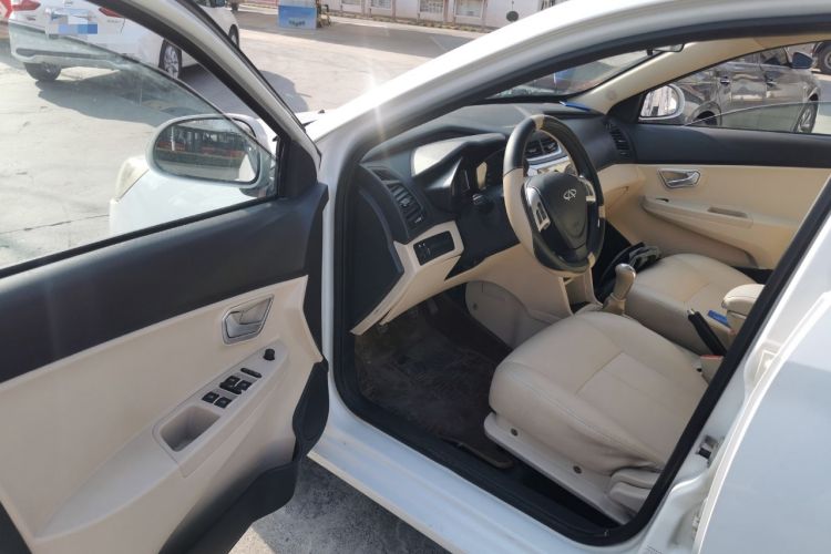 Used Chery Fengyun 2 2013 Hatchback 1.5L Manual Ruiyi Edition Driver Seat
