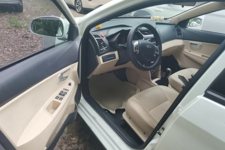 Used Chery Fengyun 2 2013 Hatchback 1.5L Manual Ruiyi Edition Driver Seat