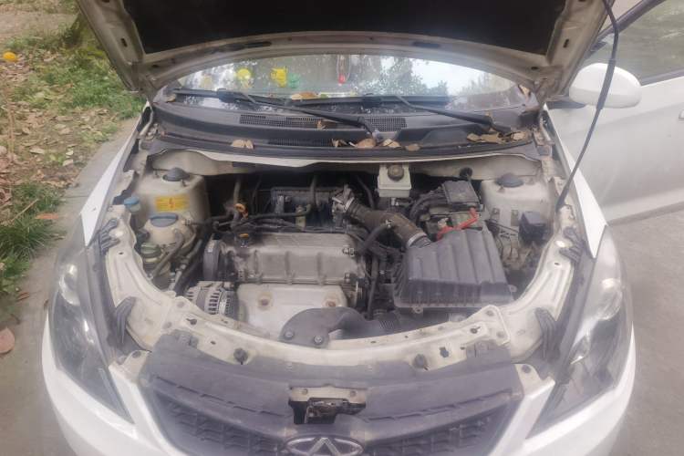 Used Chery Fengyun 2 2013 Hatchback 1.5L AMT Ruìyì Edition Engine Bay