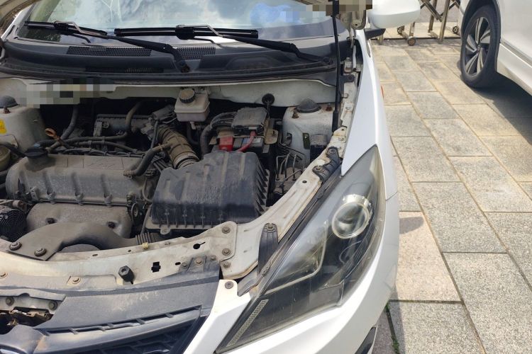 Used Chery Fengyun 2 2013 Hatchback 1.5L AMT Ruìyì Edition Engine Bay Left