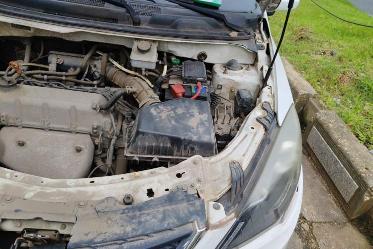 Used Chery Fengyun 2 2013 Hatchback 1.5L Manual Ruiyi Edition Engine Bay Left