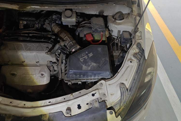 Used Chery Fengyun 2 2013 Hatchback 1.5L Manual Ruiyi Edition Engine Bay Left