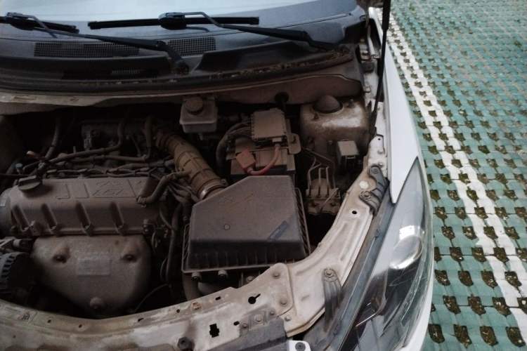 Used Chery Fengyun 2 2013 Hatchback 1.5L Manual Kuaiyi Edition Engine Bay Left