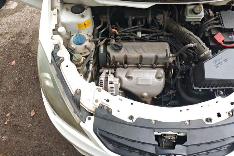 Used Chery Fengyun 2 2013 Hatchback 1.5L Manual Ruiyi Edition Engine Bay Right